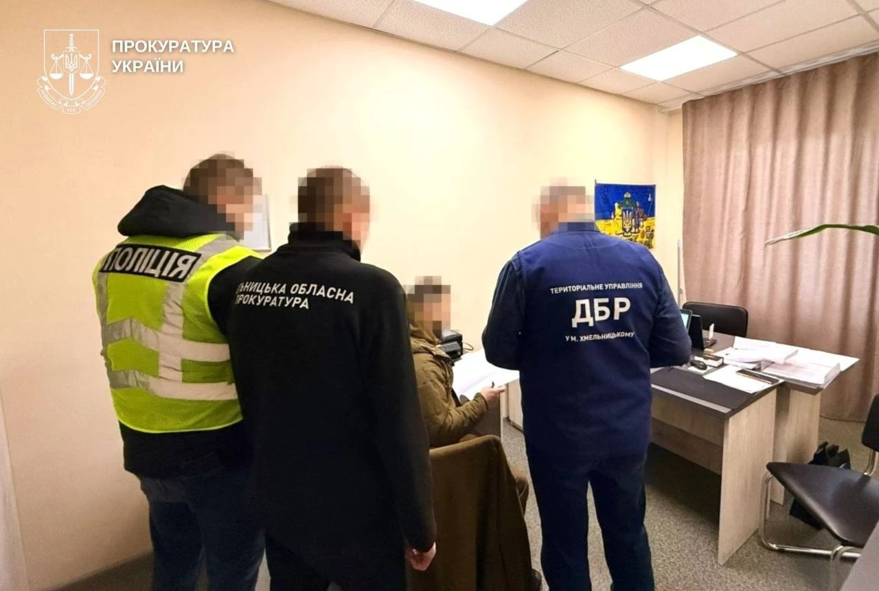 Спроба підмінити купюри виявилася марною – колишній капітан поліції постане перед судом через зниклі мільйони