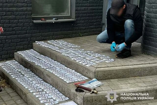 Чергову схему нелегального виїзду чоловіків за кордон ліквідували правоохоронці на Хмельниччині