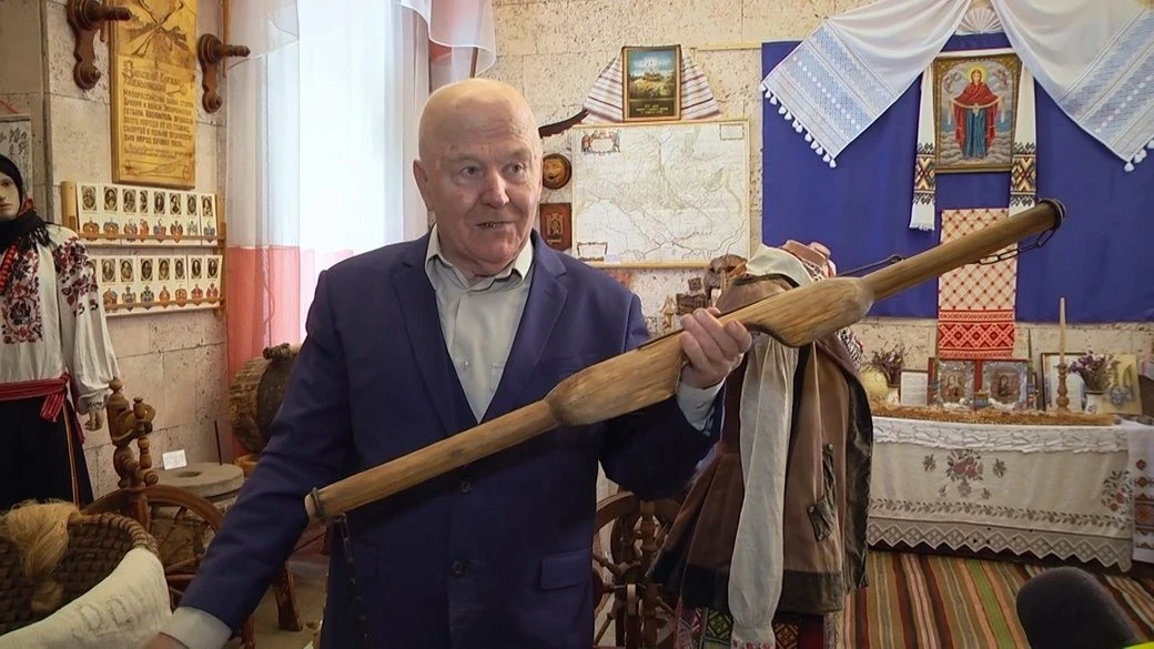 Приватний музей на Хмельниччині: лікар зібрав 200 артефактів подільського побуту