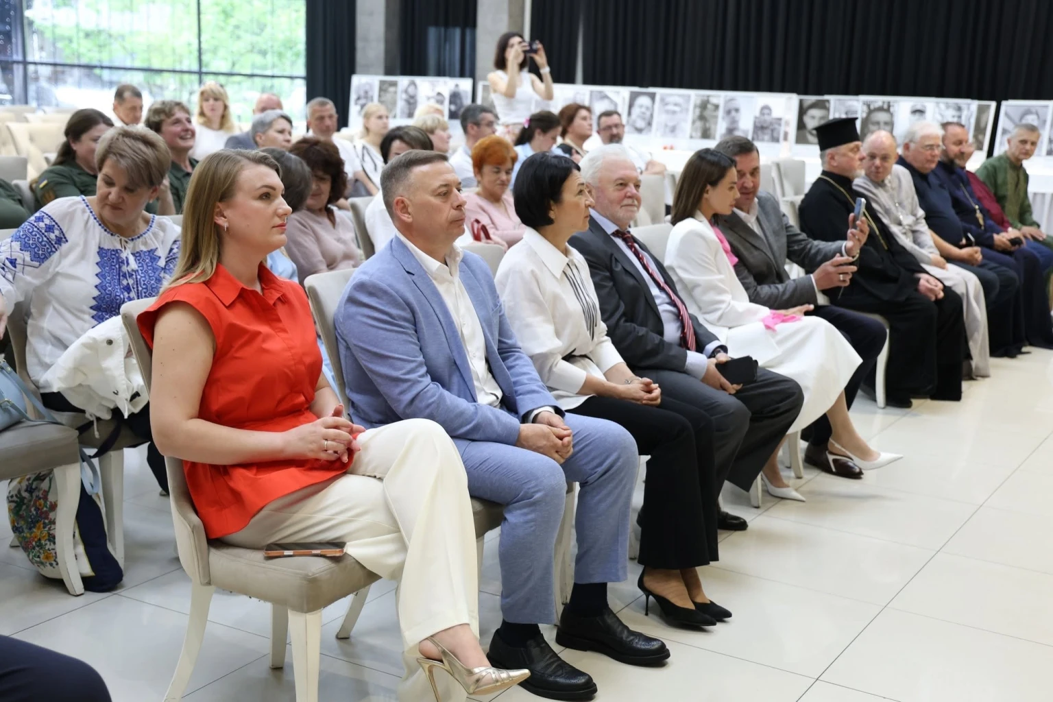 Високі нагороди отримали медичні фахівці Хмельниччини
