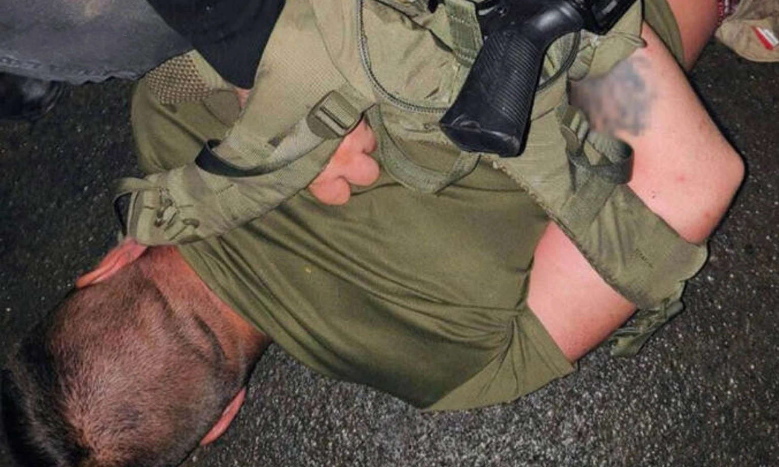 Стрілянина біля ТЦК на Хмельниччині: зловмисника затримали